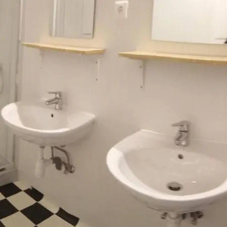 Hostel Esztergom Central *