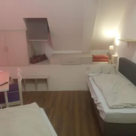 Hostel Esztergom Central *