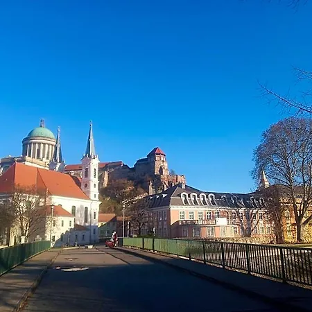 Esztergom Central Ostrzyhom