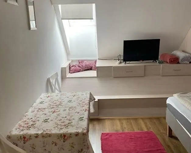 אכסניה Esztergom Central אסטרגום